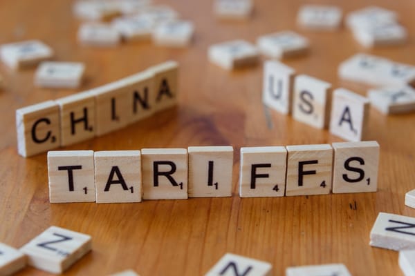 Mỹ áp thuế 20% hàng Việt Nam: Ảnh hưởng và Chiến lược phản ứng cho doanh nghiệp